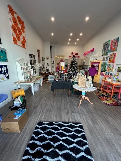 Arts Off Center gallery space, view 11
