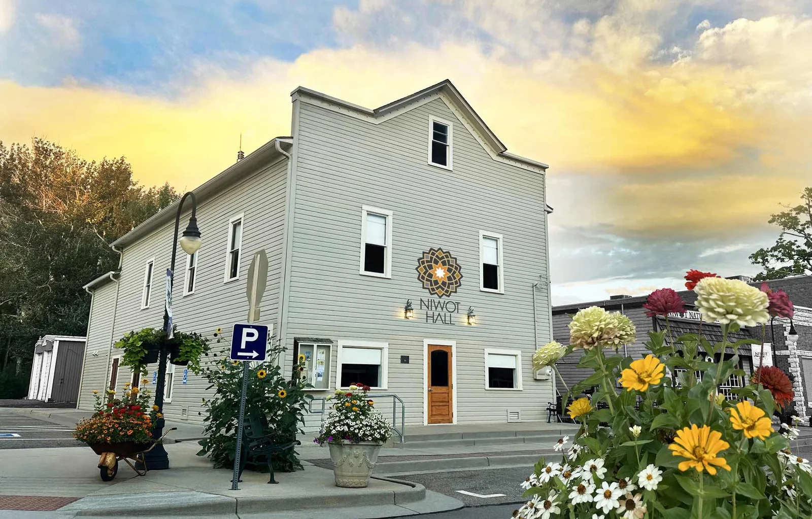 Niwot Hall