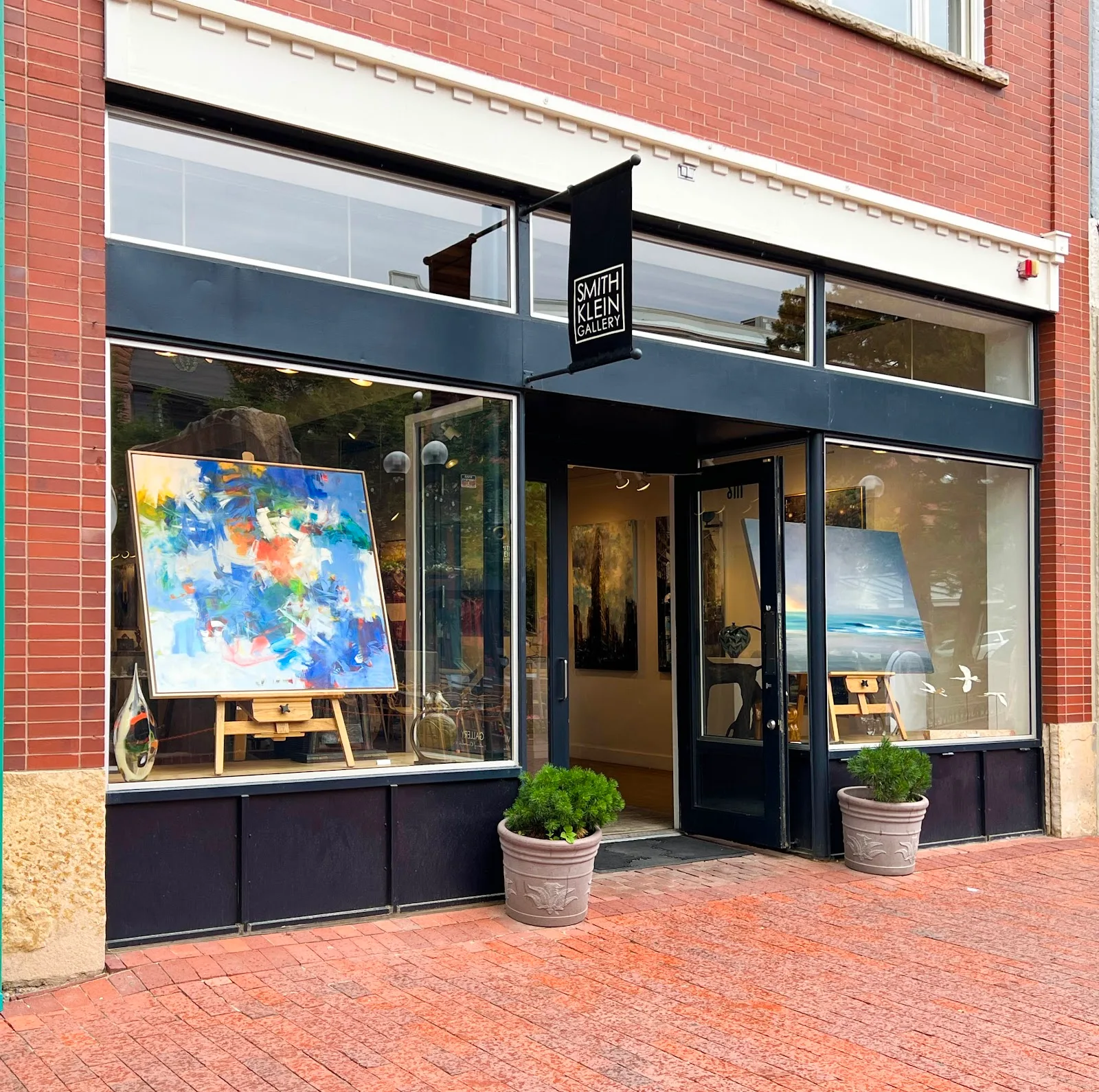 Smithklein Gallery gallery space, view 2